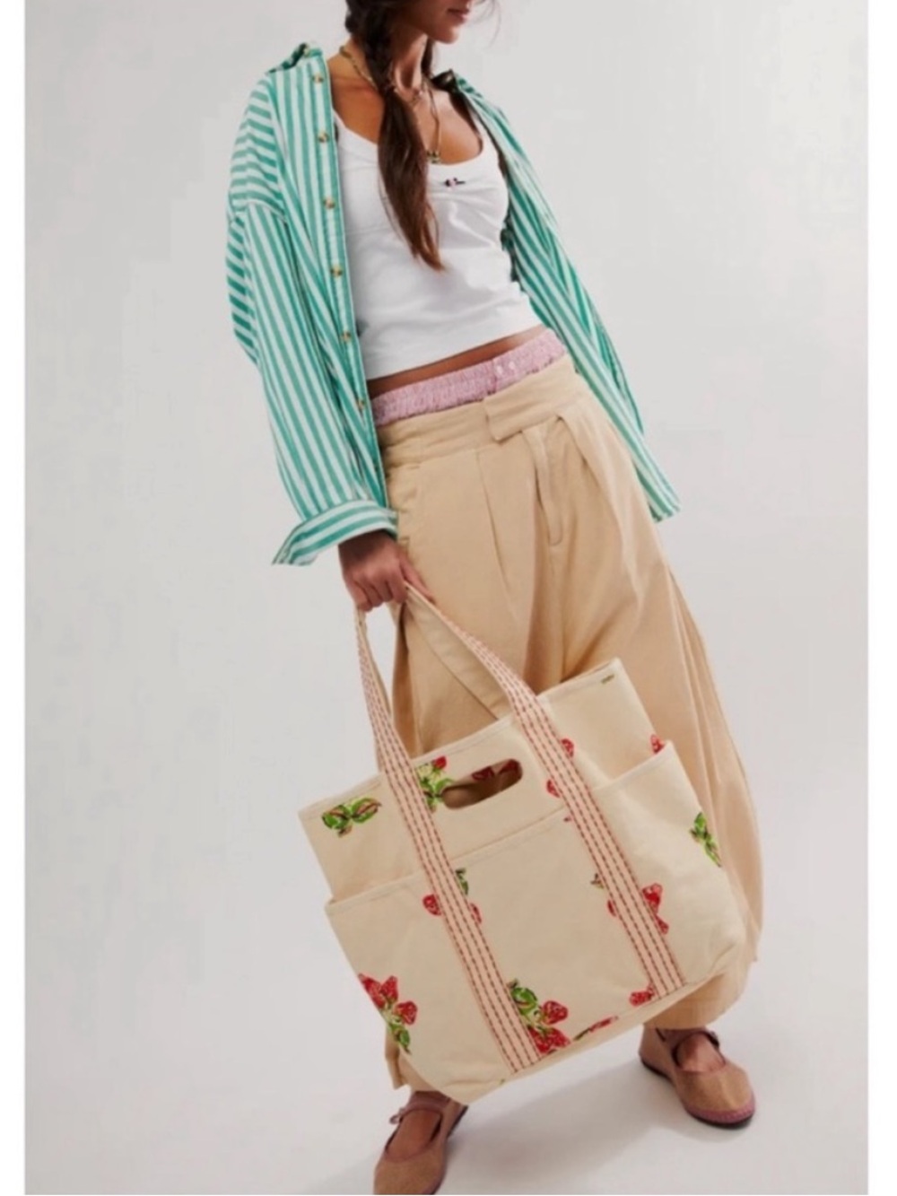 Free People Caravan Tote Strawberry - Picture 2 of 8